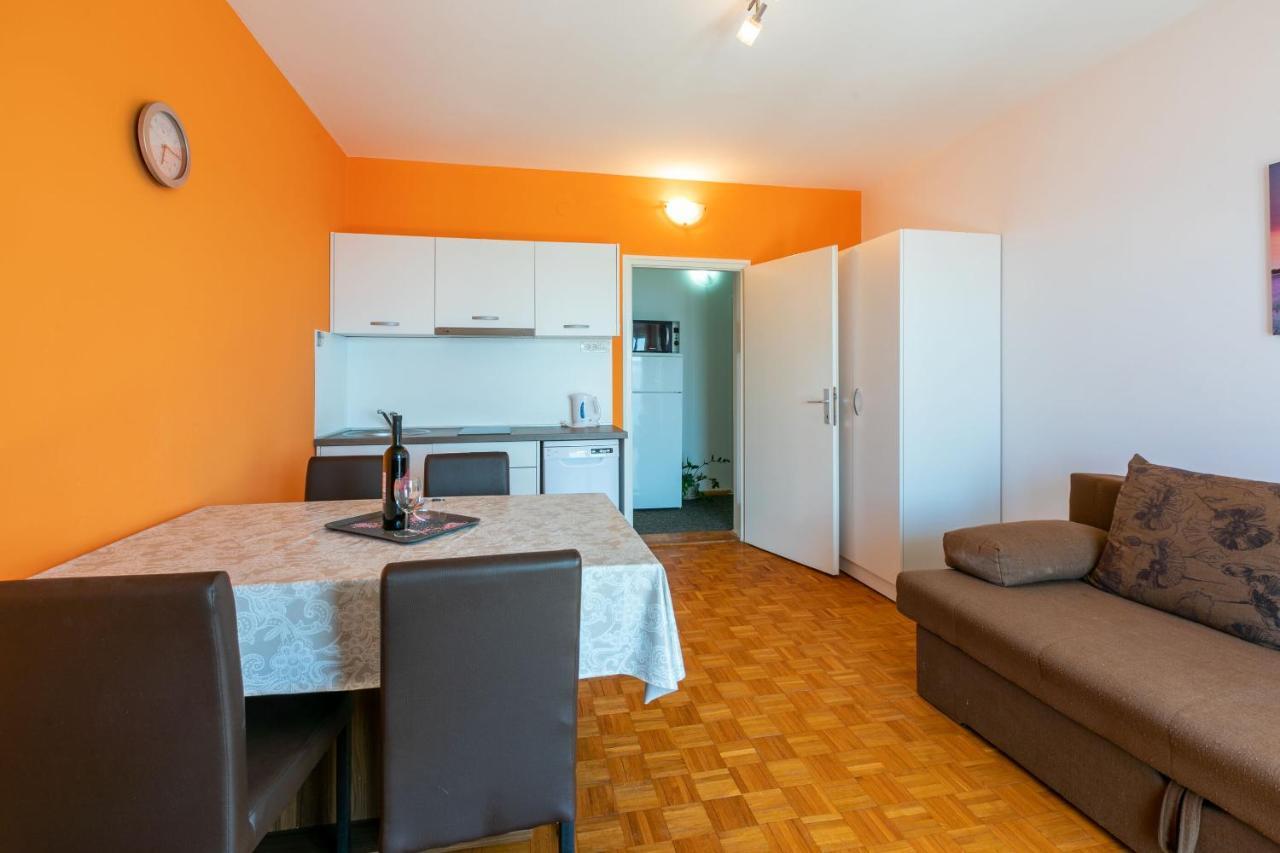 Apartment Mira Crikvenica Exteriör bild