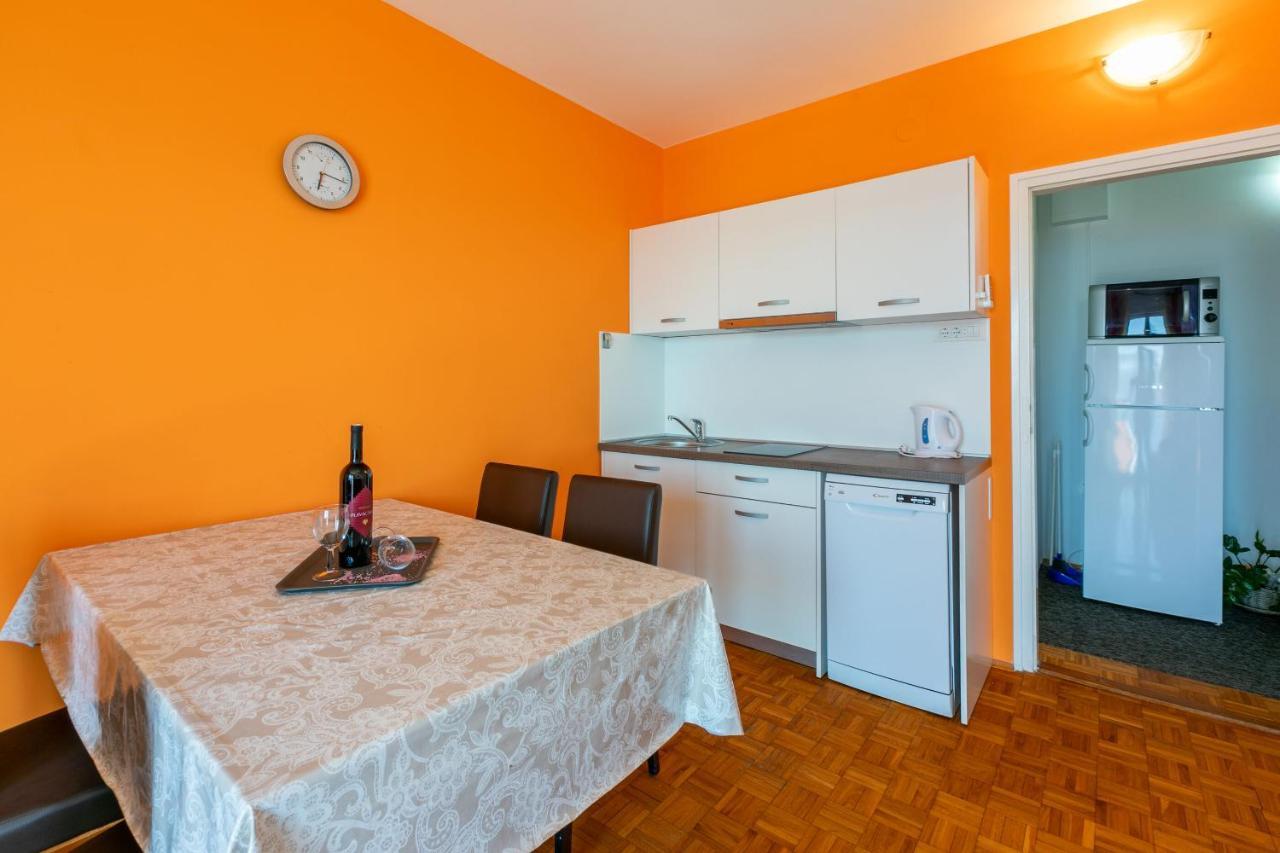 Apartment Mira Crikvenica Exteriör bild